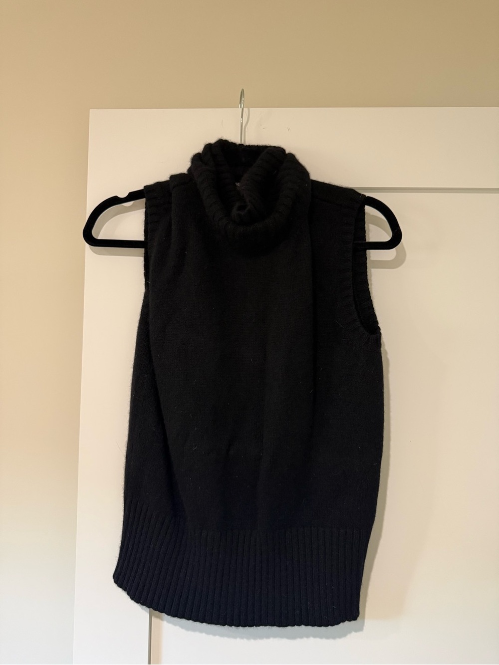 Lauren Ralph Lauren Black Sleeveless Turtleneck Sweater - Classic Knit
